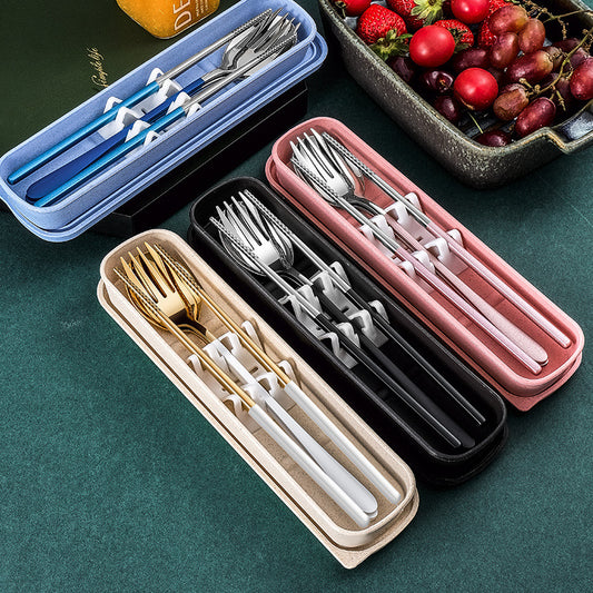 Portable cutlery set